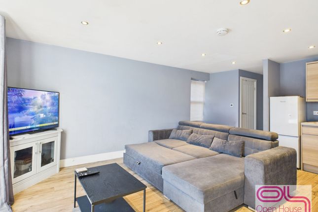 1 Morley Street, Burnley photo 2