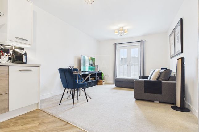 Apt 7, Ramsbury Court Cheddington Crescent, Warrington photo 4