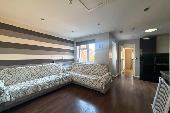 278B, Hall Lane, London photo 5