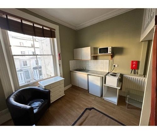 Studio to rent in Prince's Square, Notting Hill, London