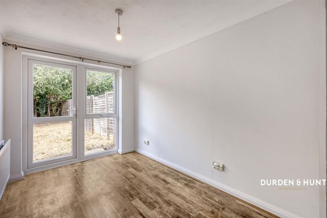 22 Petronius Way, Colchester photo 4
