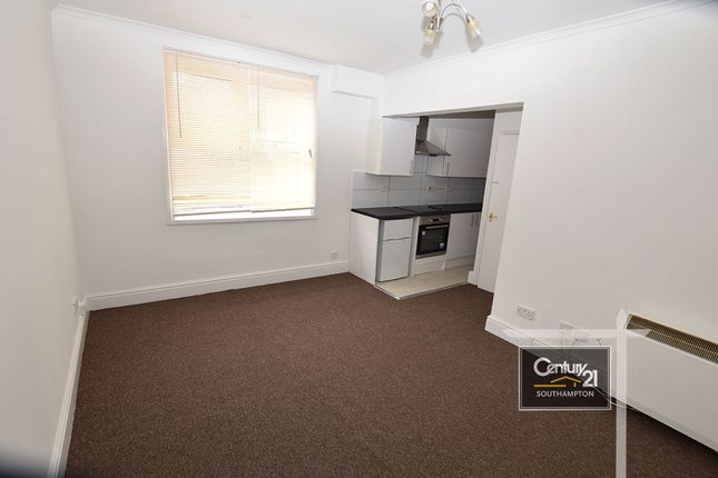 Flat to rent in |Ref: R153568|, Terminus Terrace, Southampton