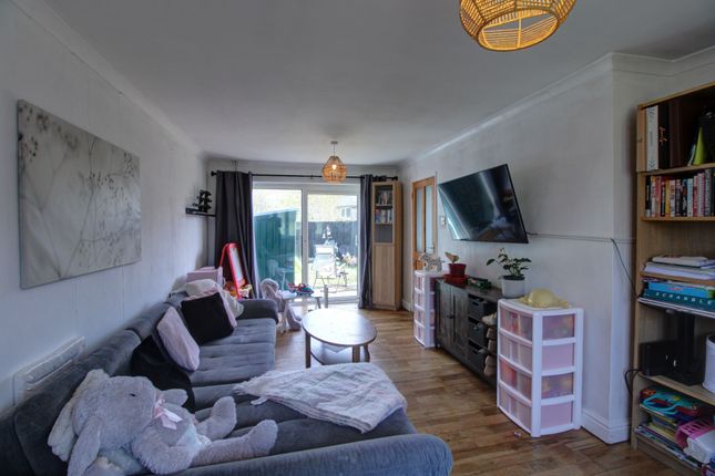 54, Darby Crescent, Ebbw Vale photo 3