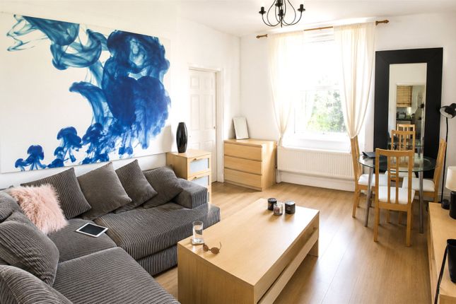 Room 2, 64, Matilda House, St. Katharines Way, London photo 4