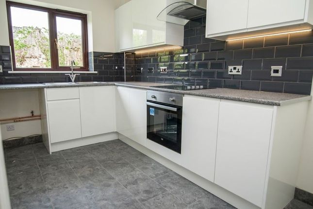 28 Pennycress Way, Newport Pagnell photo 2