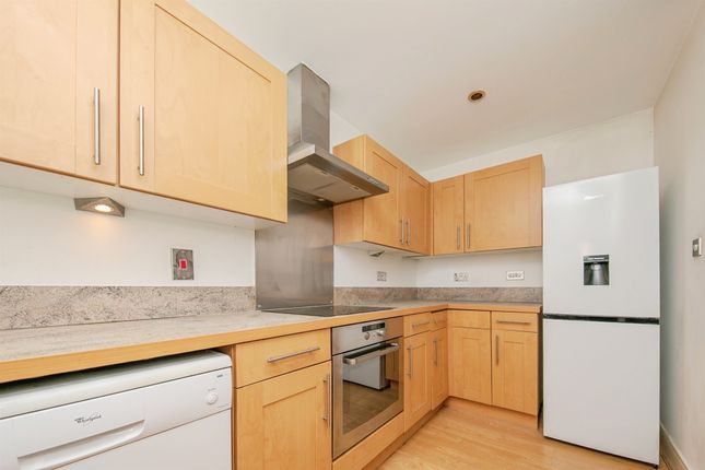 Apartment 301, 3, Anchor Street, Ipswich photo 4