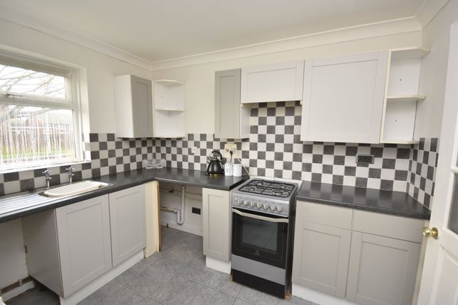38, Irvine Drive, Margate photo 4