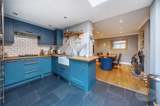 21, St. James Avenue, Farnham photo 3