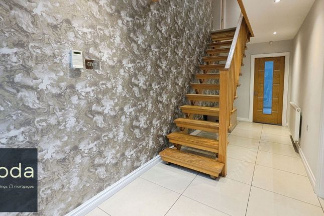 14, Birch Tree Court, Liverpool photo 3
