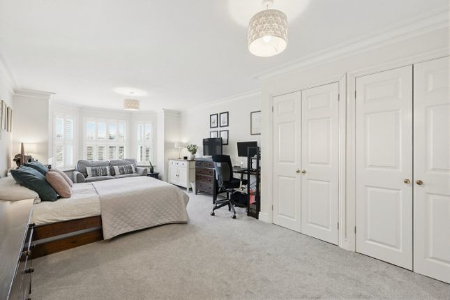 Newholme Court, Oatlands Drive, Weybridge photo 3