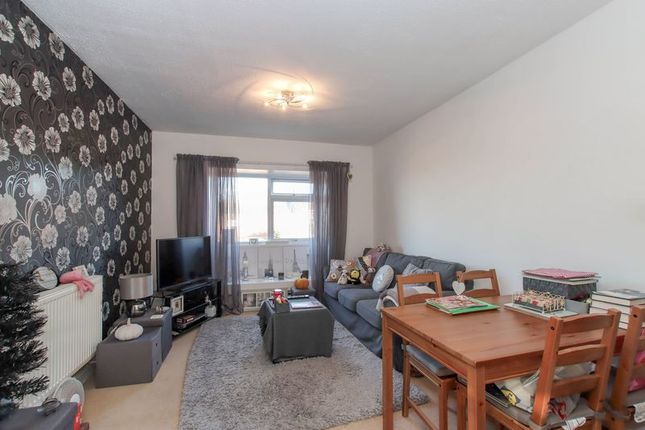 Flat 10 Beechwood House,, Beechwood Way, Aylesbury photo 3