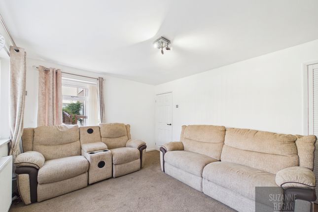 15 Flaunden Close, Coventry photo 4