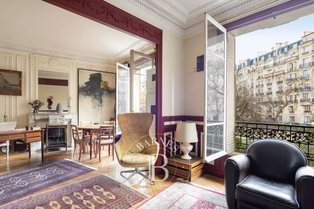 Thumbnail Apartment for sale in Paris 18th, 75018, France