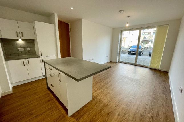 Flat to rent in City Road, Hulme, Manchester