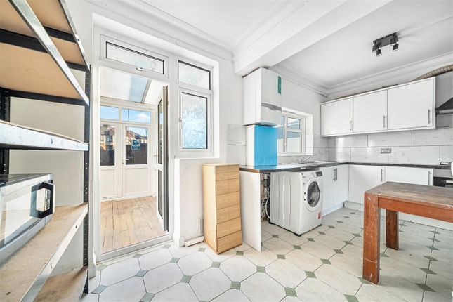 286, Staines Road, Ilford photo 4