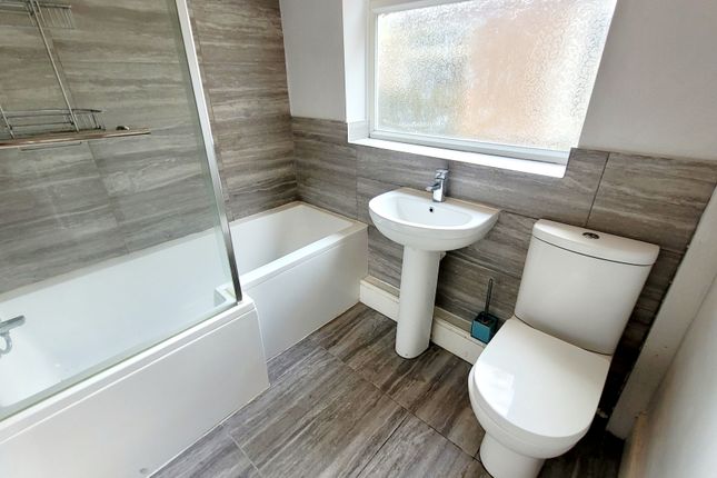 18, Coalville photo 5