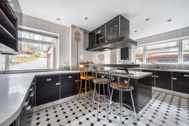 34H, Oakleigh Park South, Oakleigh Park photo 4