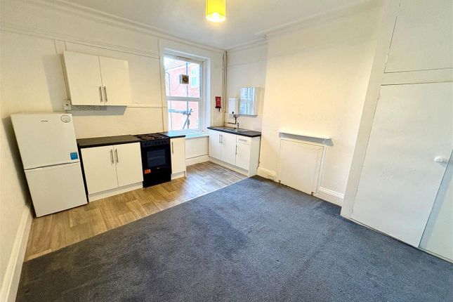 Room 5, 62, South Terrace, Littlehampton photo 2