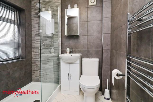 4, Charnwood Grove, Rotherham photo 4