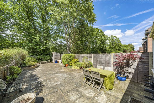9, Warren Way, Surrey photo 4