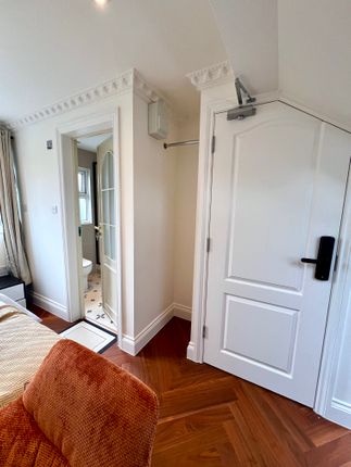 Stratford House, 42, Drapers Road, London photo 5