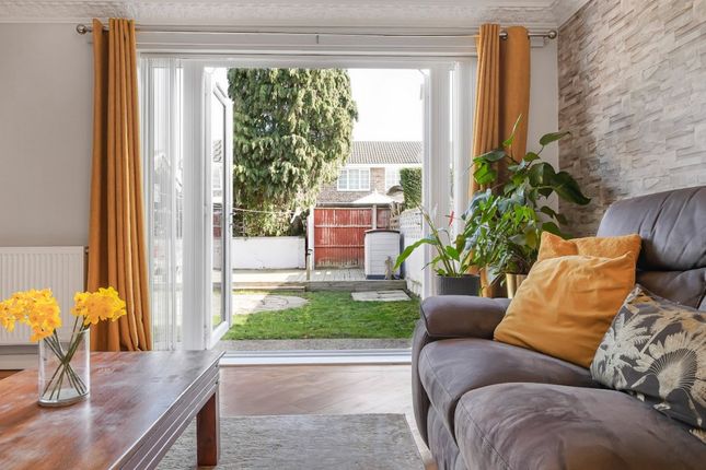 9, Seaton Gardens, Rossington photo 2