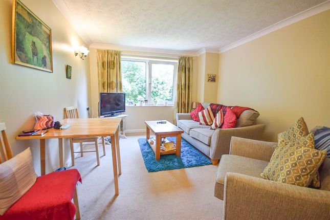 Flat for sale in Willow Court, Brookside Road, Gatley