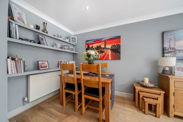 6, Sibley Close, Bromley photo 4