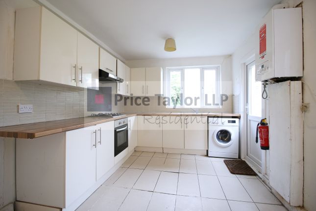 321, Markhouse Road, London photo 2