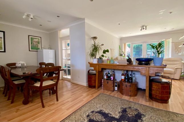 17 Craigside Road, St. Leonards, Ringwood photo 4