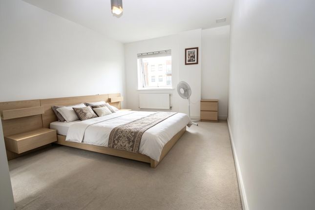 Flat 8, Osbury Court, Northholt Road, Harrow photo 4