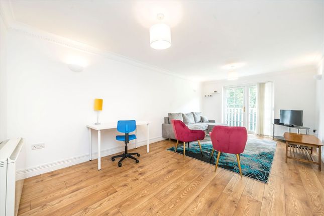 166, Macmillan Way, London photo 3