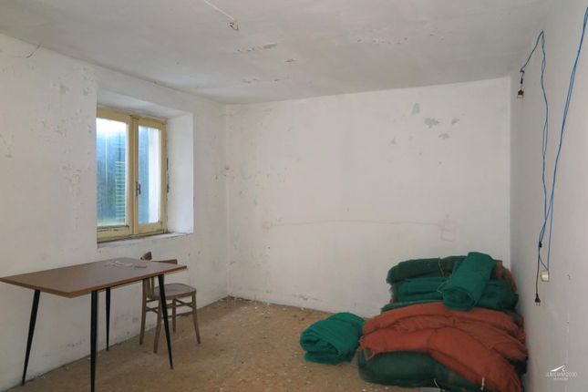 Semi-detached house for sale in Massa-Carrara, Fivizzano, Italy
