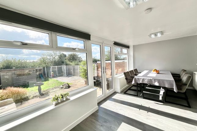 40 Tenford Lane, Stoke-On-Trent photo 2