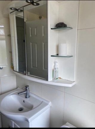 45, Fredora Avenue, Hayes photo 5