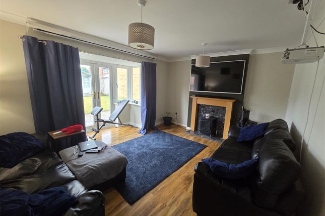 10, Guylers Hill Drive, Mansfield photo 3