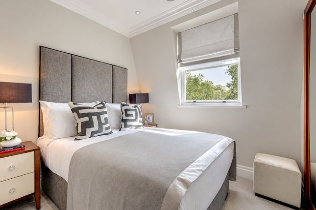 54, Garden House, London photo 3