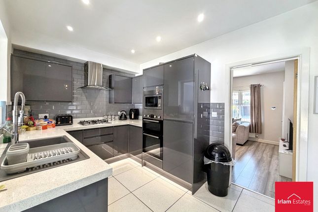 43 Warwick Road, Manchester photo 4
