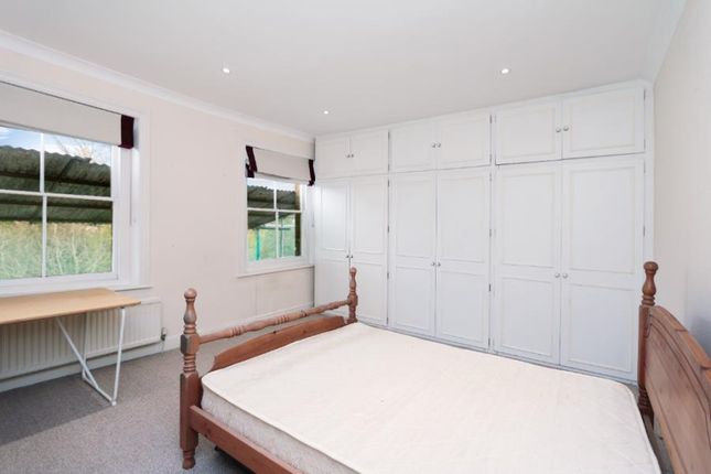 Flat to rent in Surbiton Hill Park, Surbiton