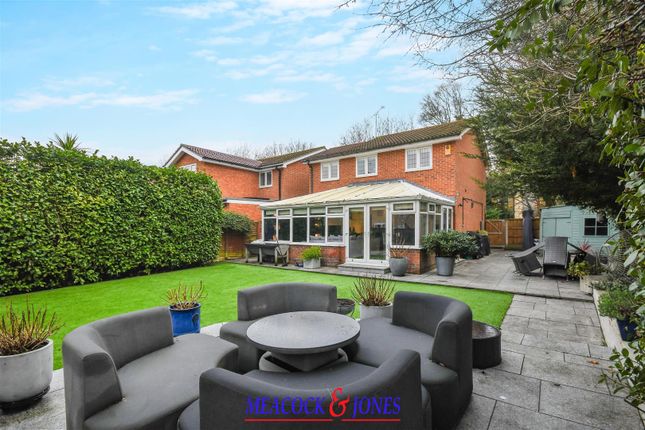 22, Wendover Gardens, Brentwood photo 2