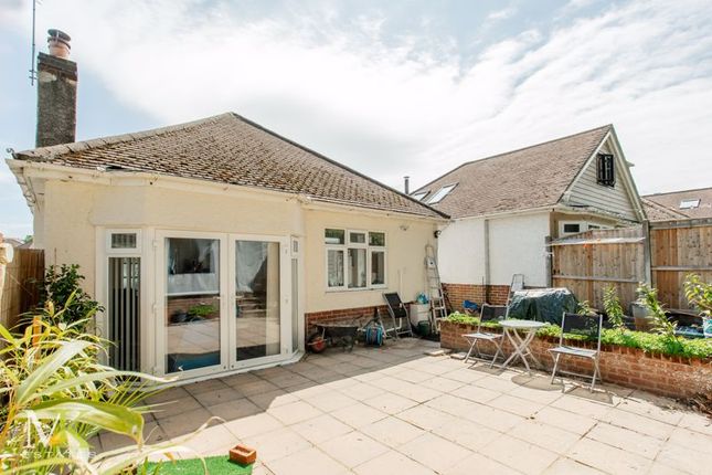 Moorvale Road, Bournemouth BH9, 2 bedroom bungalow for sale - 65476465 ...