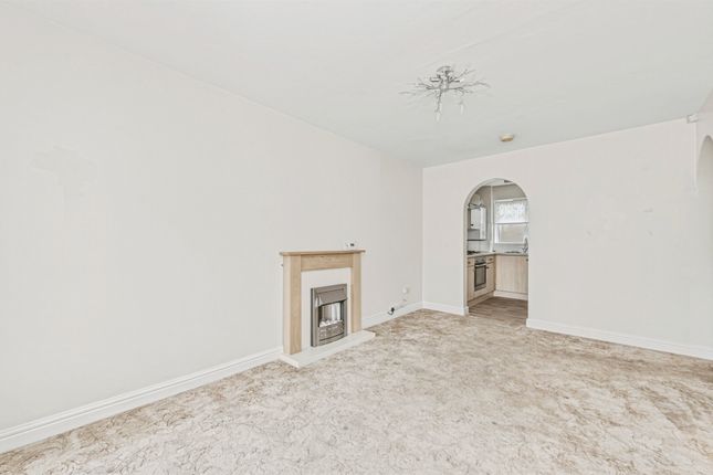 5, Dingle Road, Huddersfield photo 4