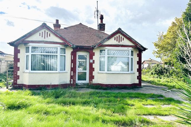3-bed bungalow on 22, Ceg Y Ffordd, Denbighshire, £65,000