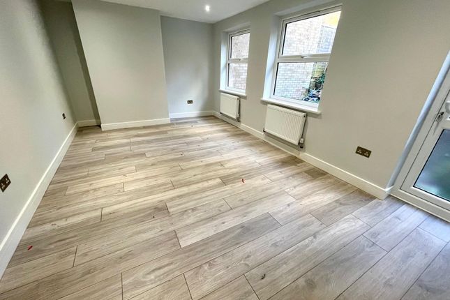 121 Brendon Avenue, Luton photo 2
