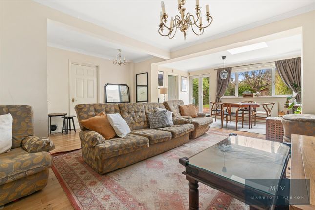 4, Byron Road, South Croydon photo 3