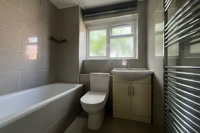159, Wordsworth Way, West Drayton photo 3