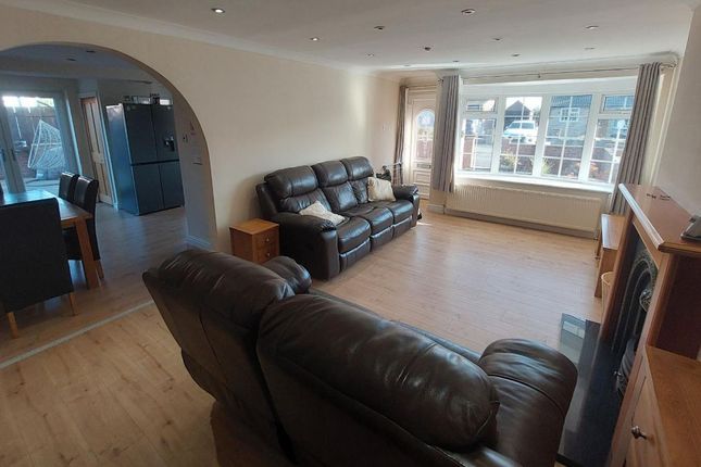 Lea Way, Huntington, York photo 3