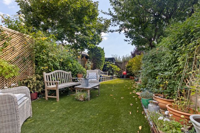 83 Fishbourne Road West, Chichester photo 4