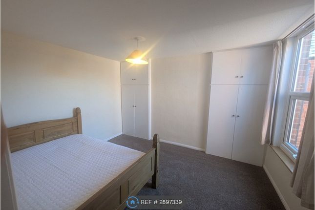 Flat, Rutland Avenue, Leicester photo 4
