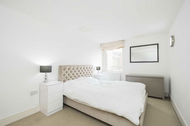 Flat 84, Gainsborough House, Cassilis Road, London photo 4